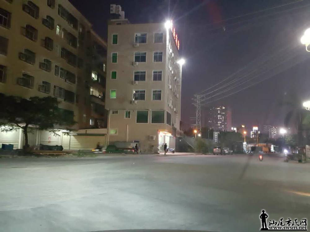 21f12cb3451e548e.jpg