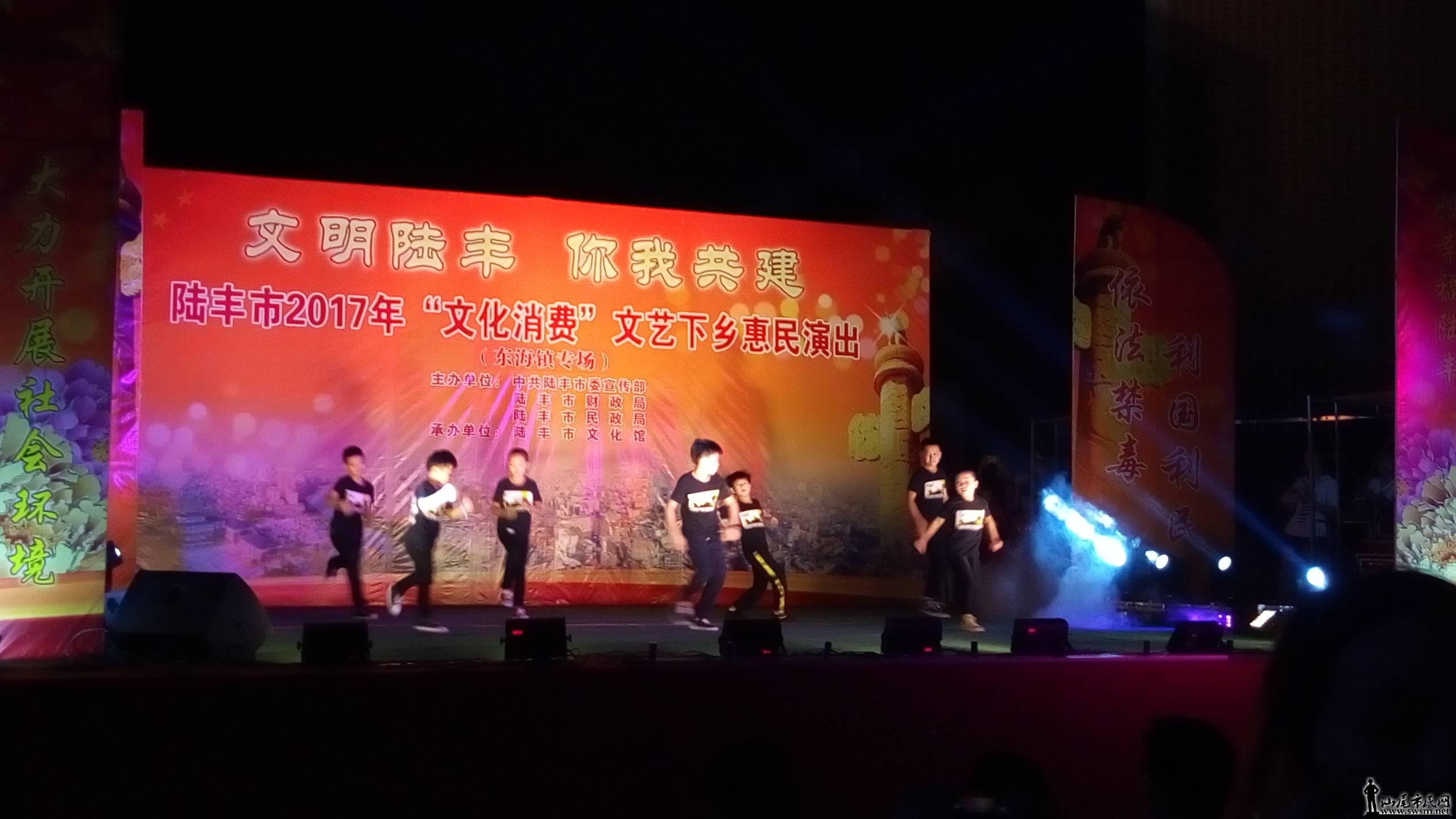 P70920-204114.jpg