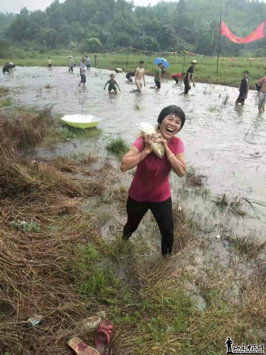 wechat_upload15651566395d4a651f39893