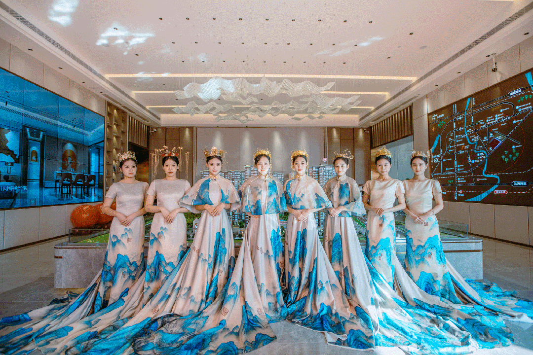 希尔顿酒店团队莅临中环广场，共筑海丰新地标！舞龙醒狮+超模礼展，中环广场邀您共...